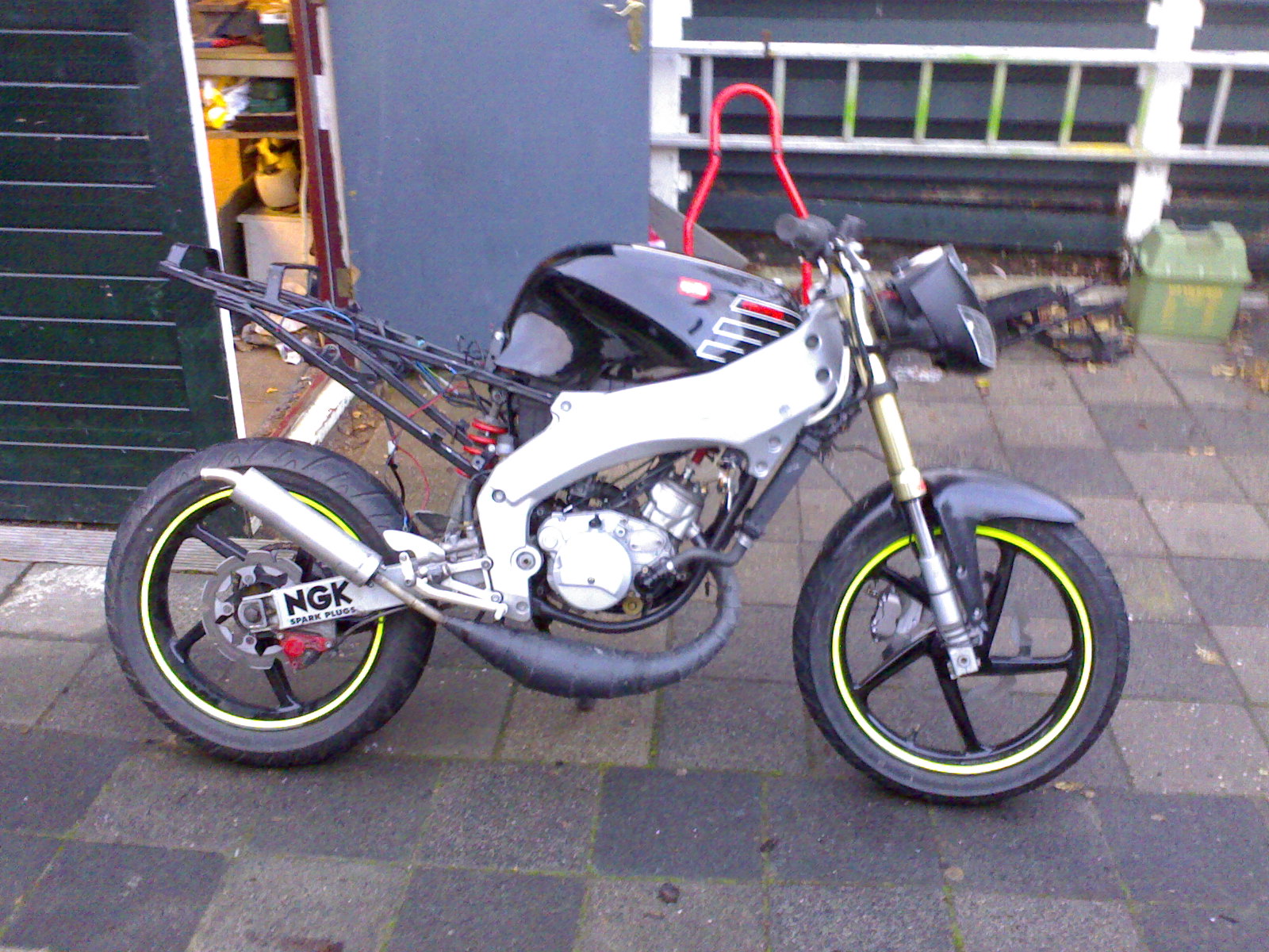 12112007933.jpg