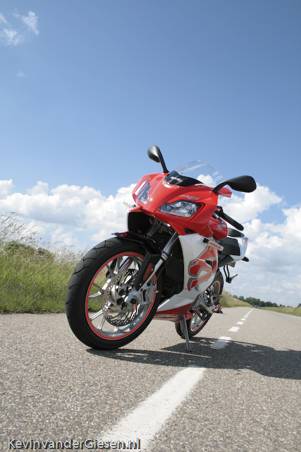 Aprilia RS Striping A29 068-2juni 15, 2008Kevin van der Giesen.jpg