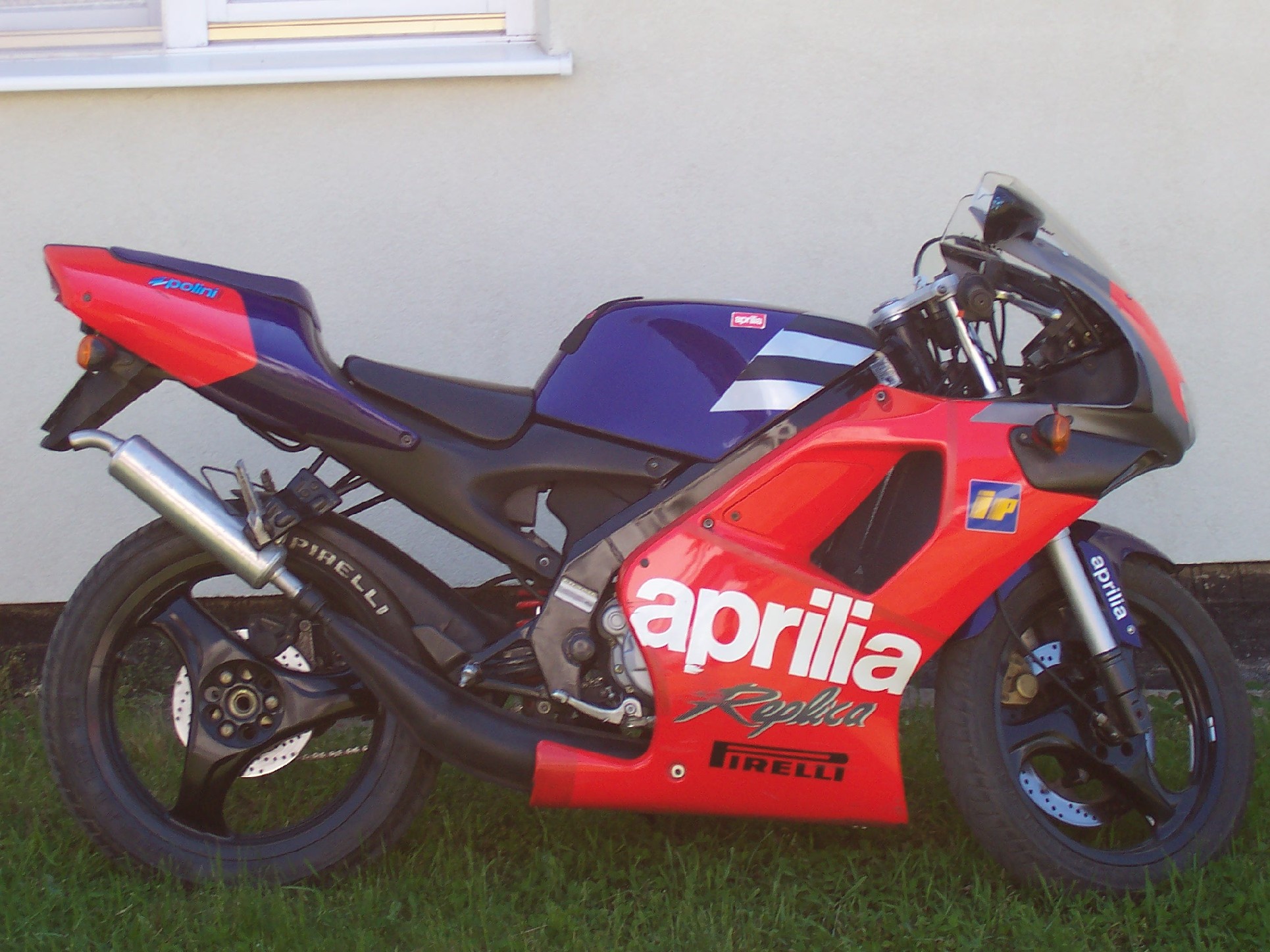 aprilia-rs50-95-bikepics-157559.jpg